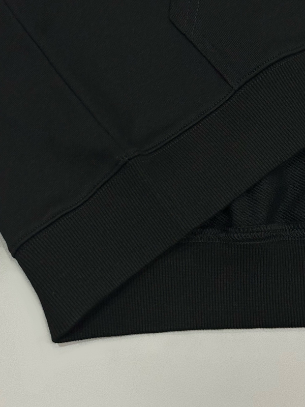 ブランドパーカー着用イメージ